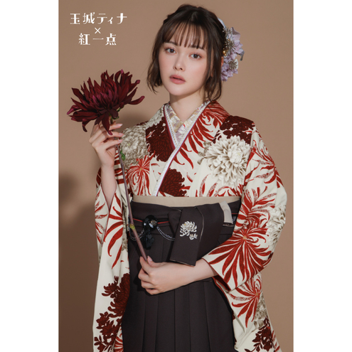 乱菊/赤【玉城ティナ×紅一点】（袴：乱菊刺繡/焦げ茶)