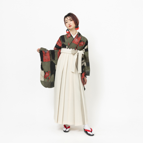 梅の園/カーキ×黒（袴：アコーディオン/クリーム×ベージュ）