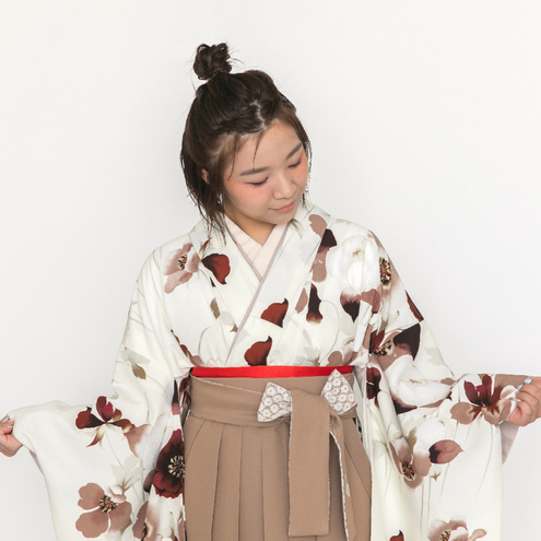 アネモネ / 赤茶【JAPAN STYLE】（袴：菊刺繍／薄茶）