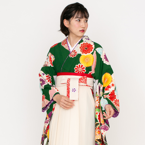 七宝に貝桶/緑【榛原】（袴：菊に梅刺繍／クリーム）