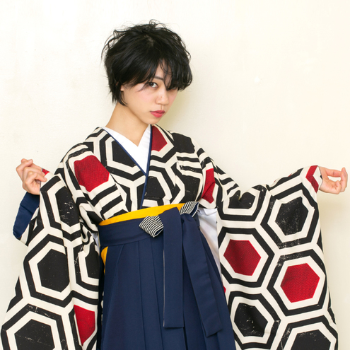 ヘキサゴン/黒（袴：紐裏ストライプ／紺）