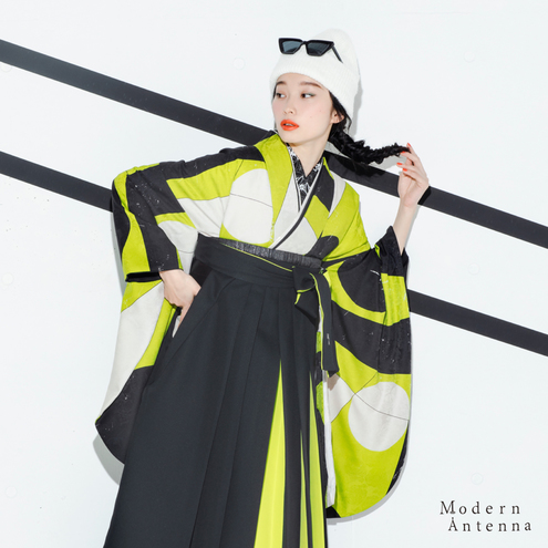 二つのスリット/ネオンイエロー（袴：アコーディオン/黒×黄）