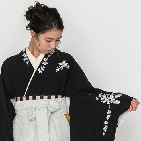 レース刺繍 / 黒【Kami Shibai-story of-】（袴：小花／薄グリーン）