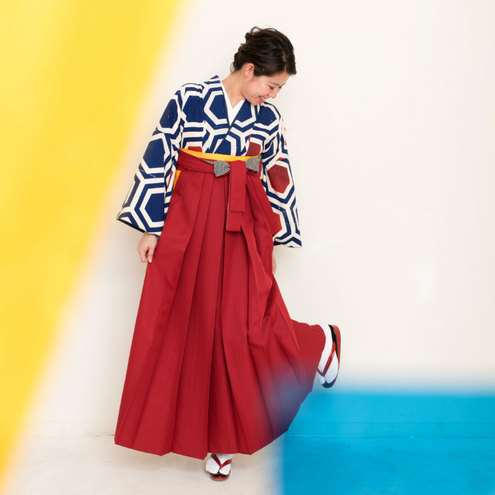 ヘキサゴン/紺（袴：紐裏ストライプ／赤）