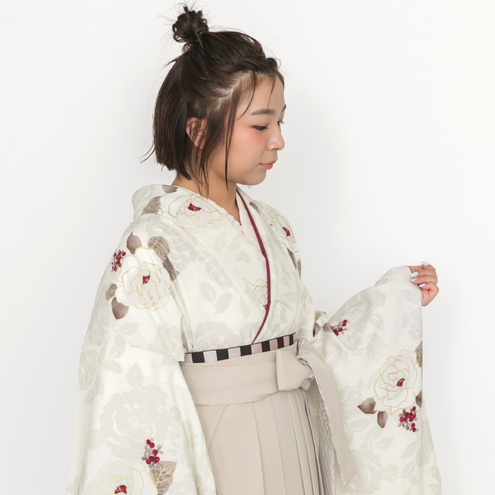 バラ / ベージュ【JAPAN STYLE】（袴：アイボリー／菊刺繍）