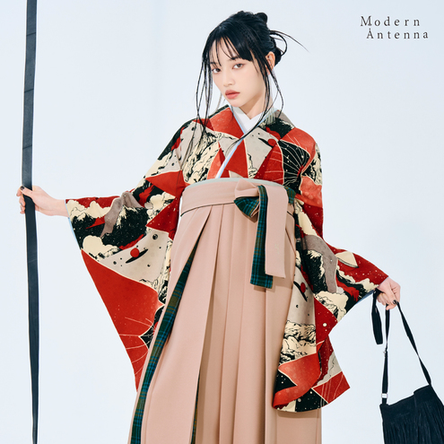 トライアングル/レッド（袴：プリーツ切り返し/モーヴピンク）