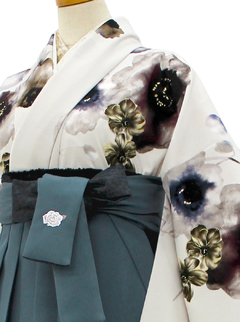 user_6ee1c185★［アネモネF］羽織袴3点セットꕤハンドメイドꕤ アネモネ/青花【JAPAN STYLE×中村里砂】（袴：鞠 刺繍/ブルーグレー