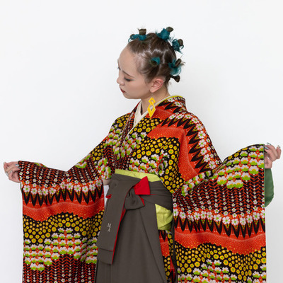 着物 黄色 オレンジ 花柄 カトレア 蘭 結婚式 パーティー お茶会 袴