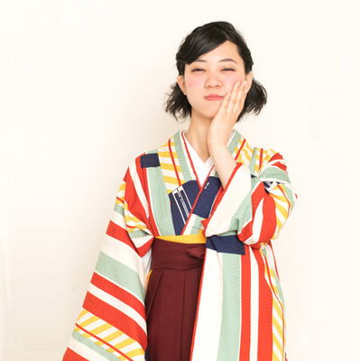 袴一式セット‼️豪華鷹金彩箔煌びやか際立つ❤️袴縞ストライプ 袴一式セット‼️豪華鷹金彩箔煌びやか際立つ❤️袴縞ストライプ